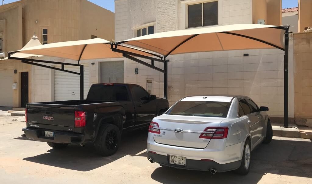 مظلات سيارات